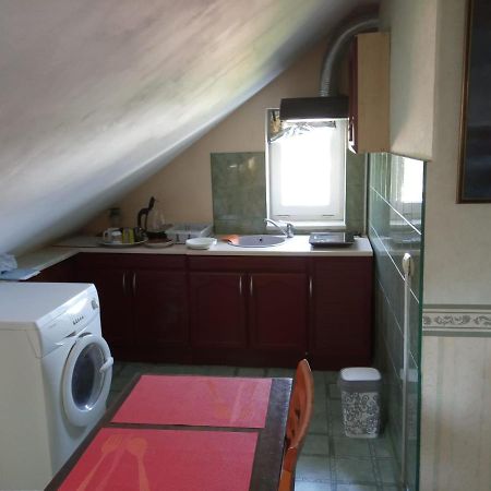 Apartment In Kauguri Jūrkalne Exterior foto